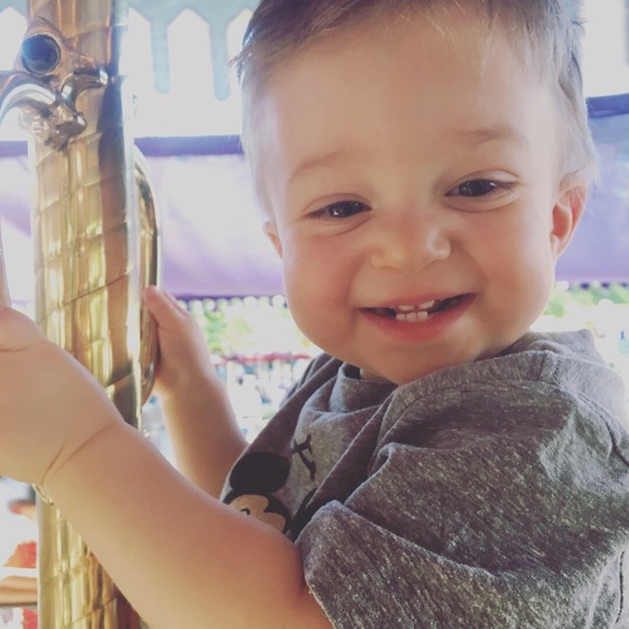 Meet your Posher, Brita Rose 🌹 - Picture 3 of 4